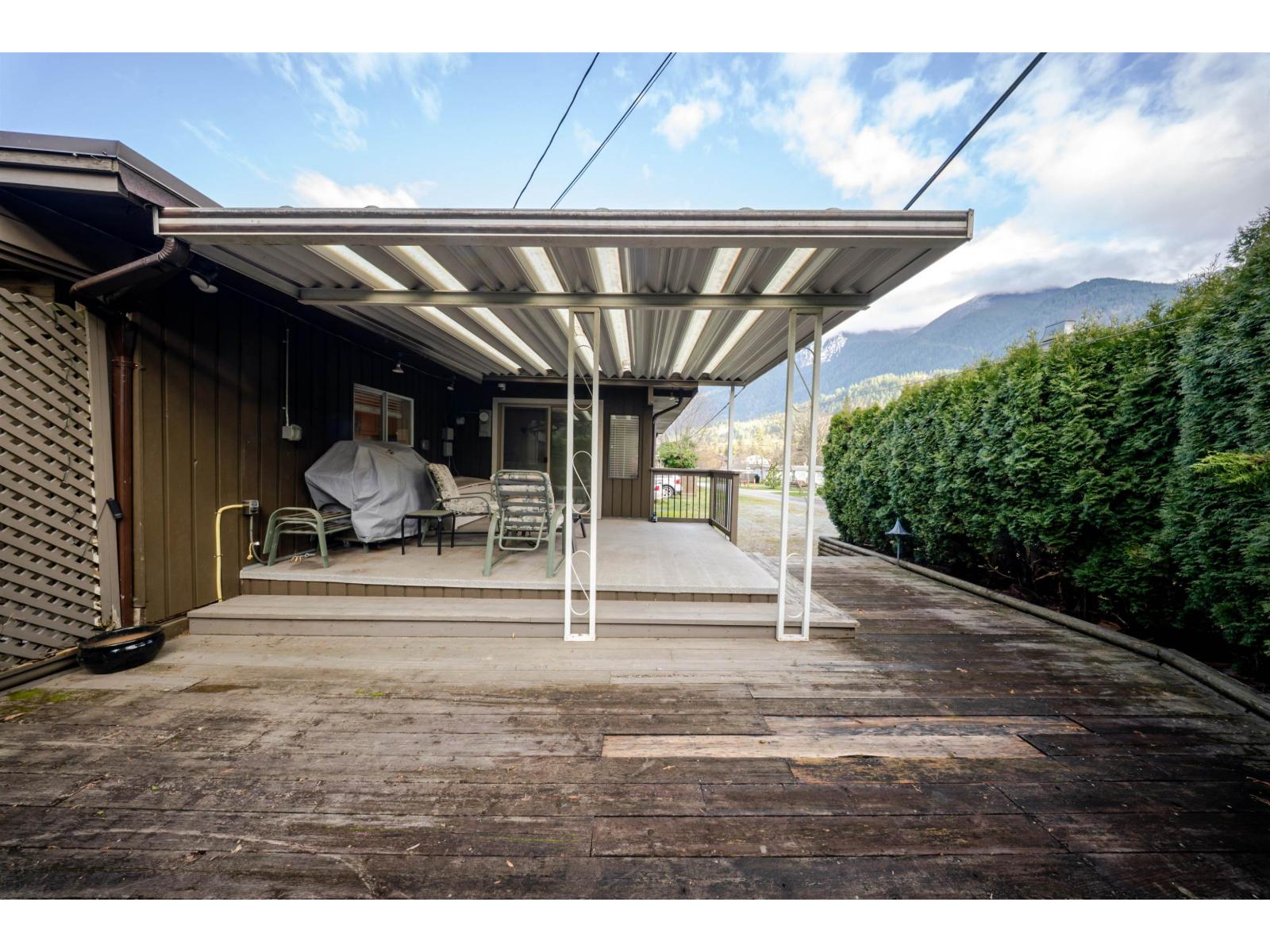 1876 Vera Road, Cultus Lake South, Lindell Beach, British Columbia  V2R 4X1 - Photo 24 - R3093003