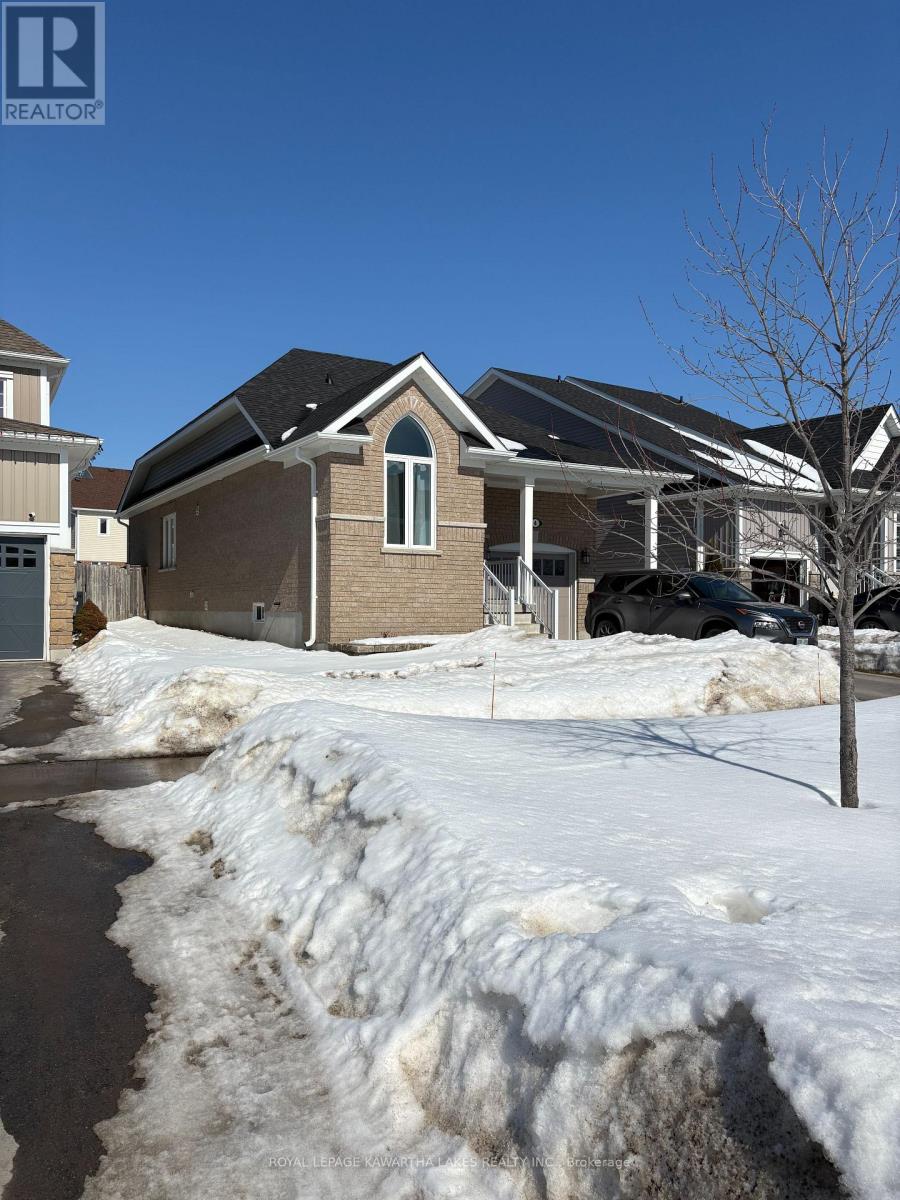 4 Maguire Street, Kawartha Lakes, Ontario  K9V 0L4 - Photo 3 - X12850514