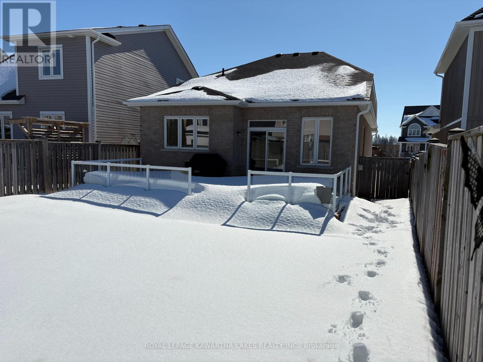 4 Maguire Street, Kawartha Lakes, Ontario  K9V 0L4 - Photo 5 - X12850514