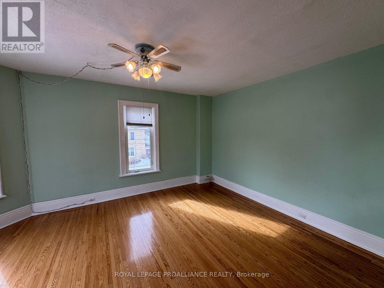 36 Sussex Street N, Kawartha Lakes, Ontario  K9V 3N7 - Photo 19 - X12850542