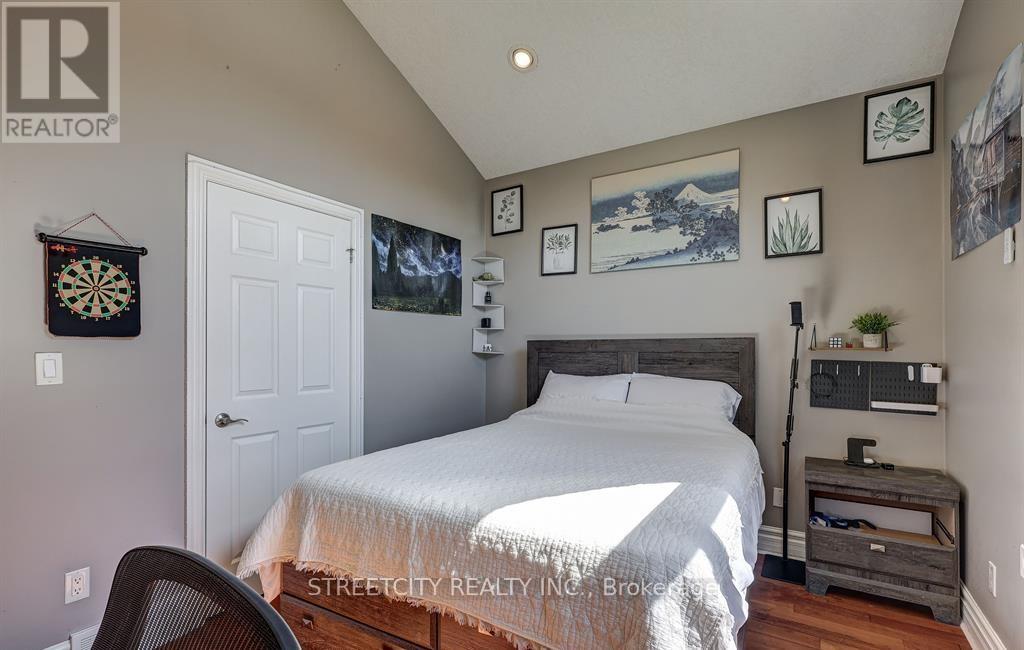 1 Mcgregor Court, St. Thomas, Ontario  N5P 4H7 - Photo 18 - X12850320