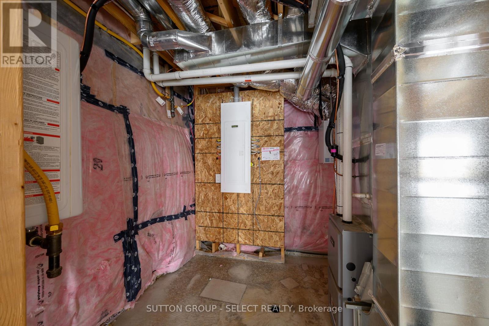 70 Royal Crescent, Southwold, Ontario  N5P 3T2 - Photo 35 - X12850382