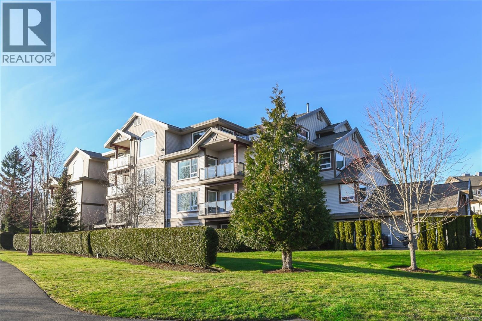 444 3666 Royal Vista Way, Courtenay, British Columbia  V9N 9X8 - Photo 3 - 1027876