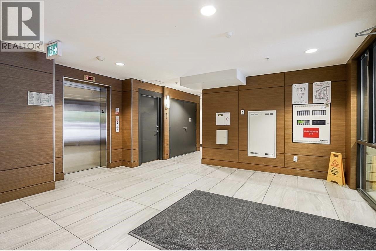 310 719 W 3rd Street, North Vancouver, British Columbia  V7M 0E7 - Photo 2 - R3094647