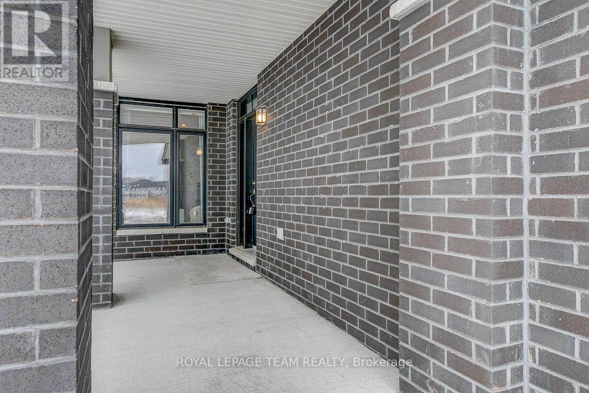 749 Brian Good Avenue, Ottawa, Ontario  K4M 0E3 - Photo 2 - X12850418