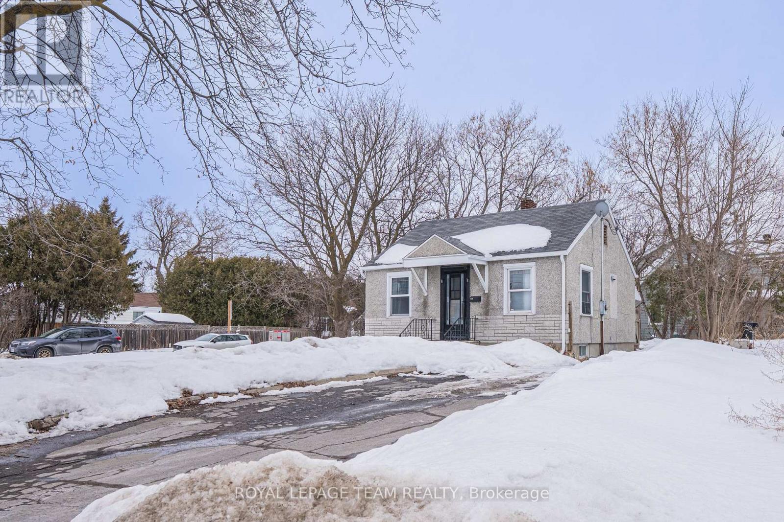 951 MERIVALE ROAD, ottawa, Ontario