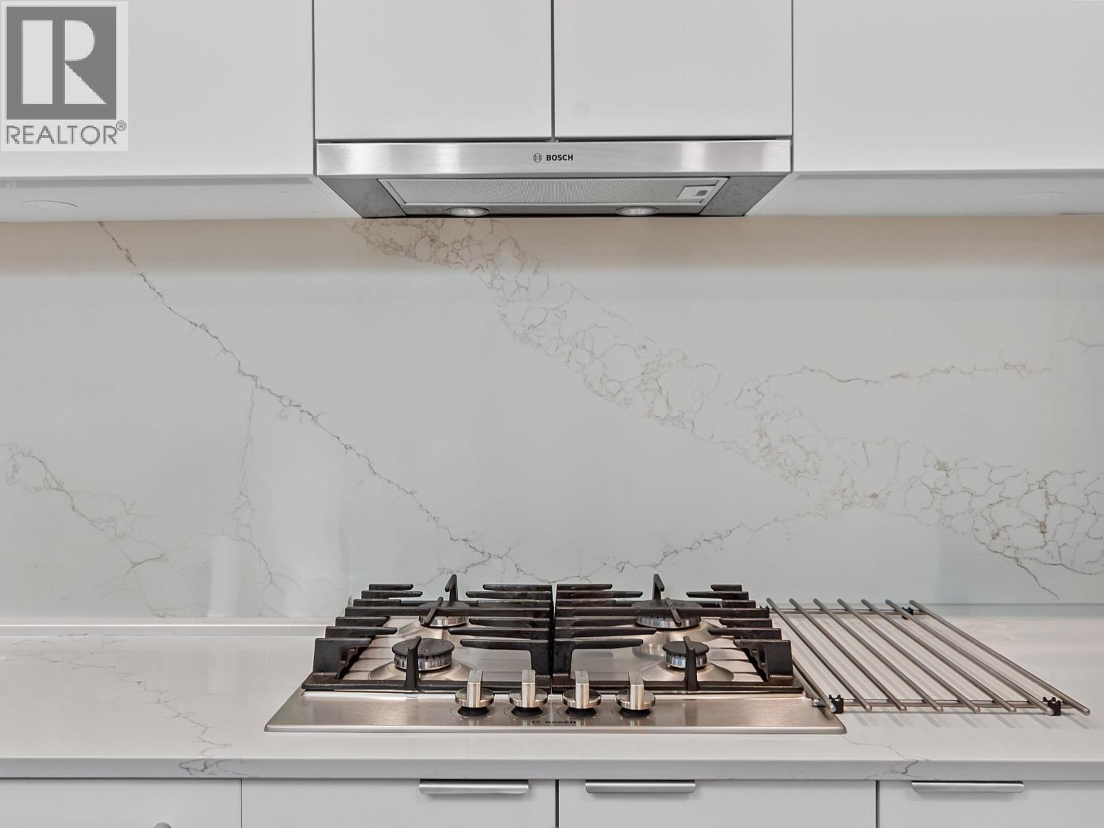 2203 537 Cottonwood Avenue, Coquitlam, British Columbia  V3J 0S4 - Photo 3 - R3089146