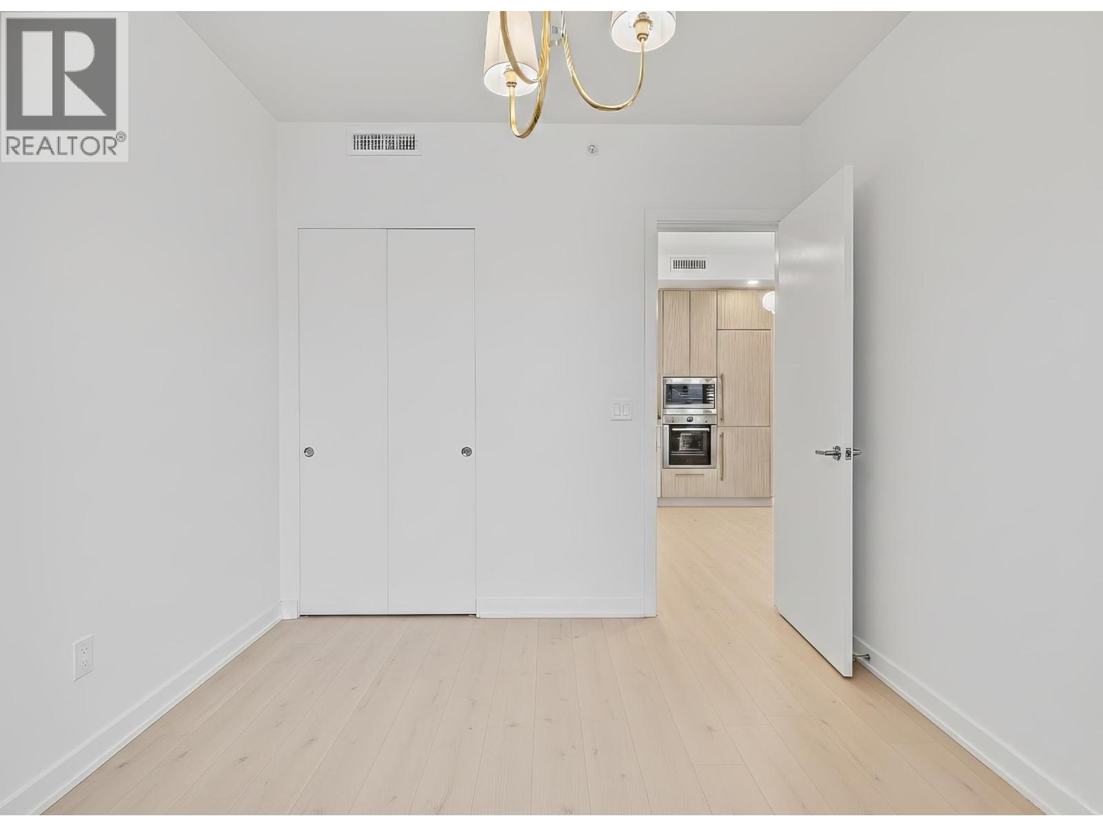 2203 537 Cottonwood Avenue, Coquitlam, British Columbia  V3J 0S4 - Photo 9 - R3089146