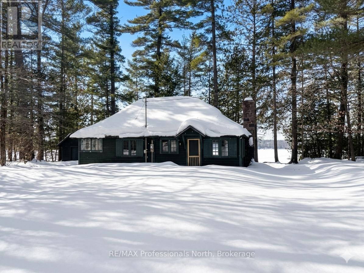 1005 DEACONS TRAIL, Algonquin Highlands, Ontario