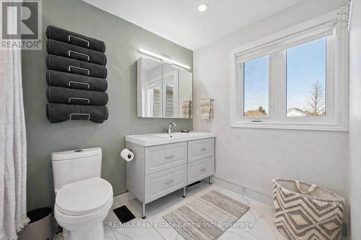 61 Gaw Crescent, Guelph, Ontario  N1L 1H9 - Photo 10 - X12850452