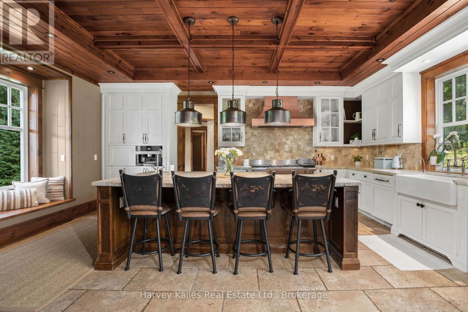 1074 Tally Ho Winter Park Road, Lake Of Bays, Ontario  P1H 2J6 - Photo 6 - X12850508