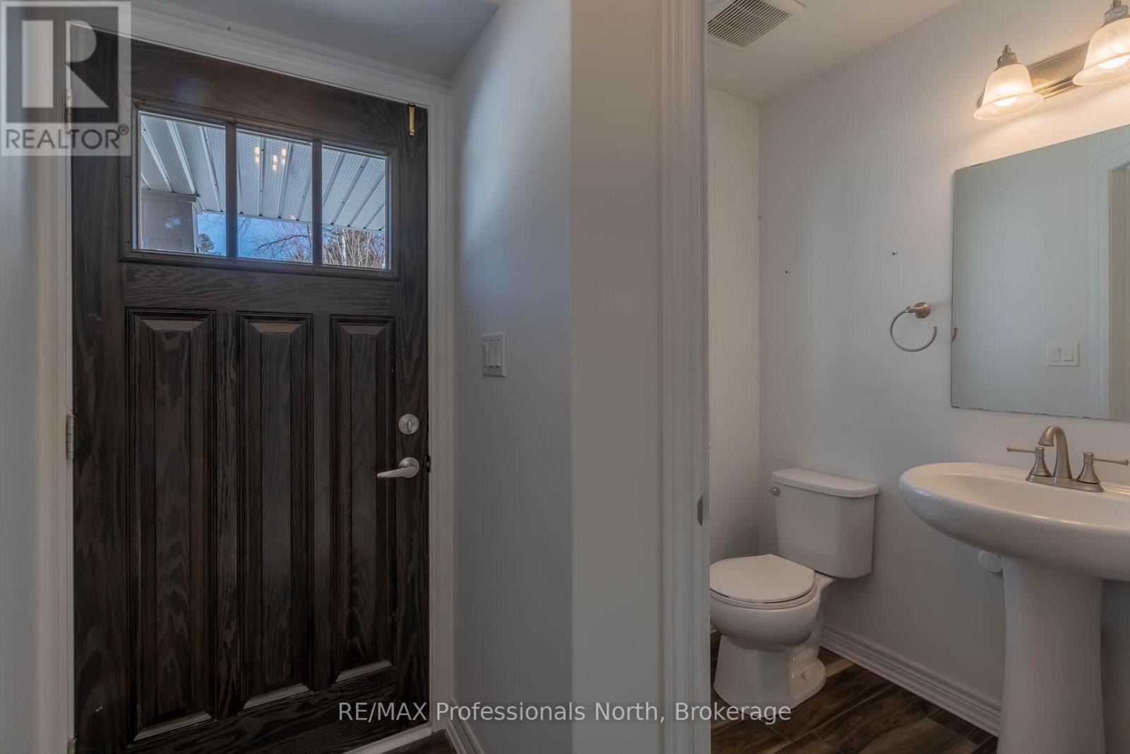 13 Brookside Crossing, Huntsville, Ontario  P1H 1C9 - Photo 5 - X12849626