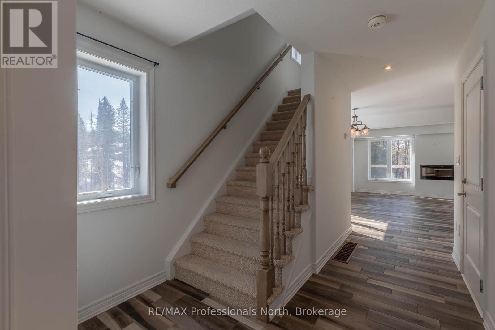 13 Brookside Crossing, Huntsville, Ontario  P1H 1C9 - Photo 6 - X12849626