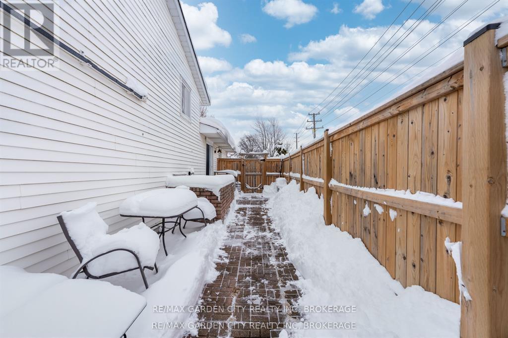 49 Autumn Place, St. Catharines, Ontario  L2P 3W6 - Photo 27 - X12850366