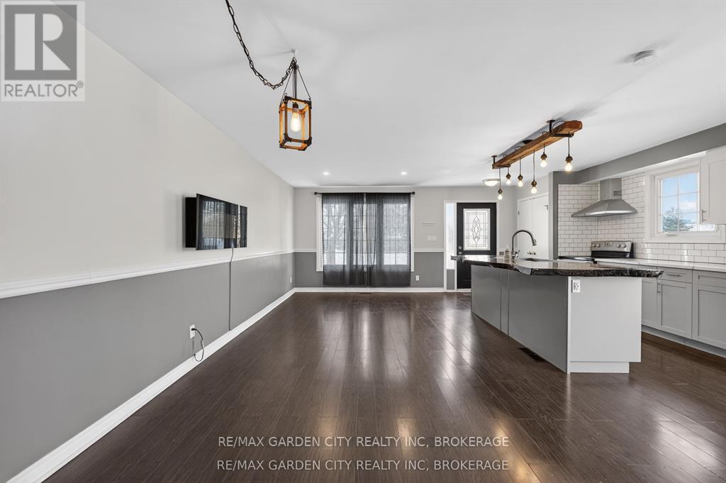 49 Autumn Place, St. Catharines, Ontario  L2P 3W6 - Photo 5 - X12850366