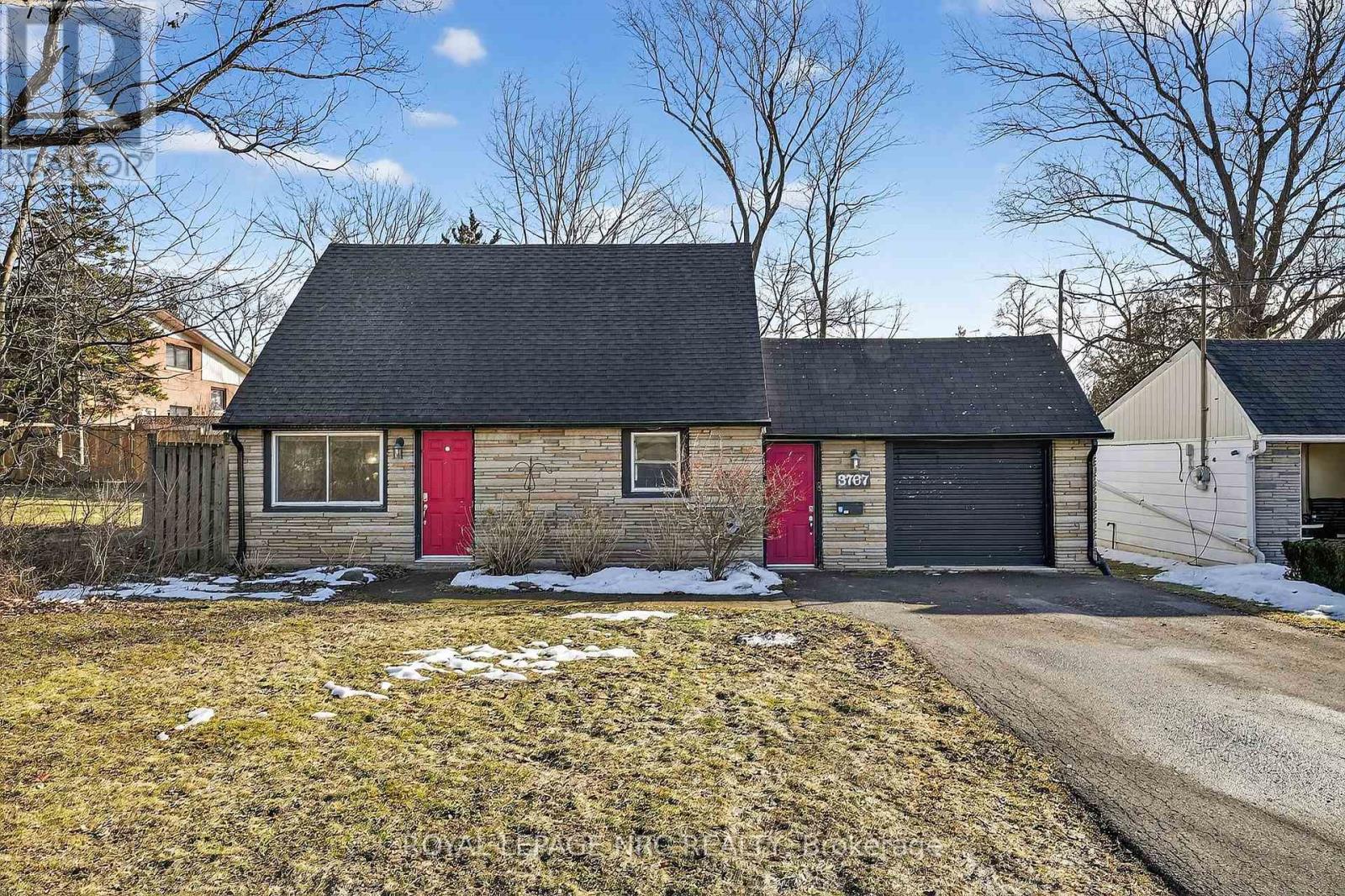 3767 Summit Avenue, Fort Erie, Ontario  L0S 1N0 - Photo 1 - X12850456