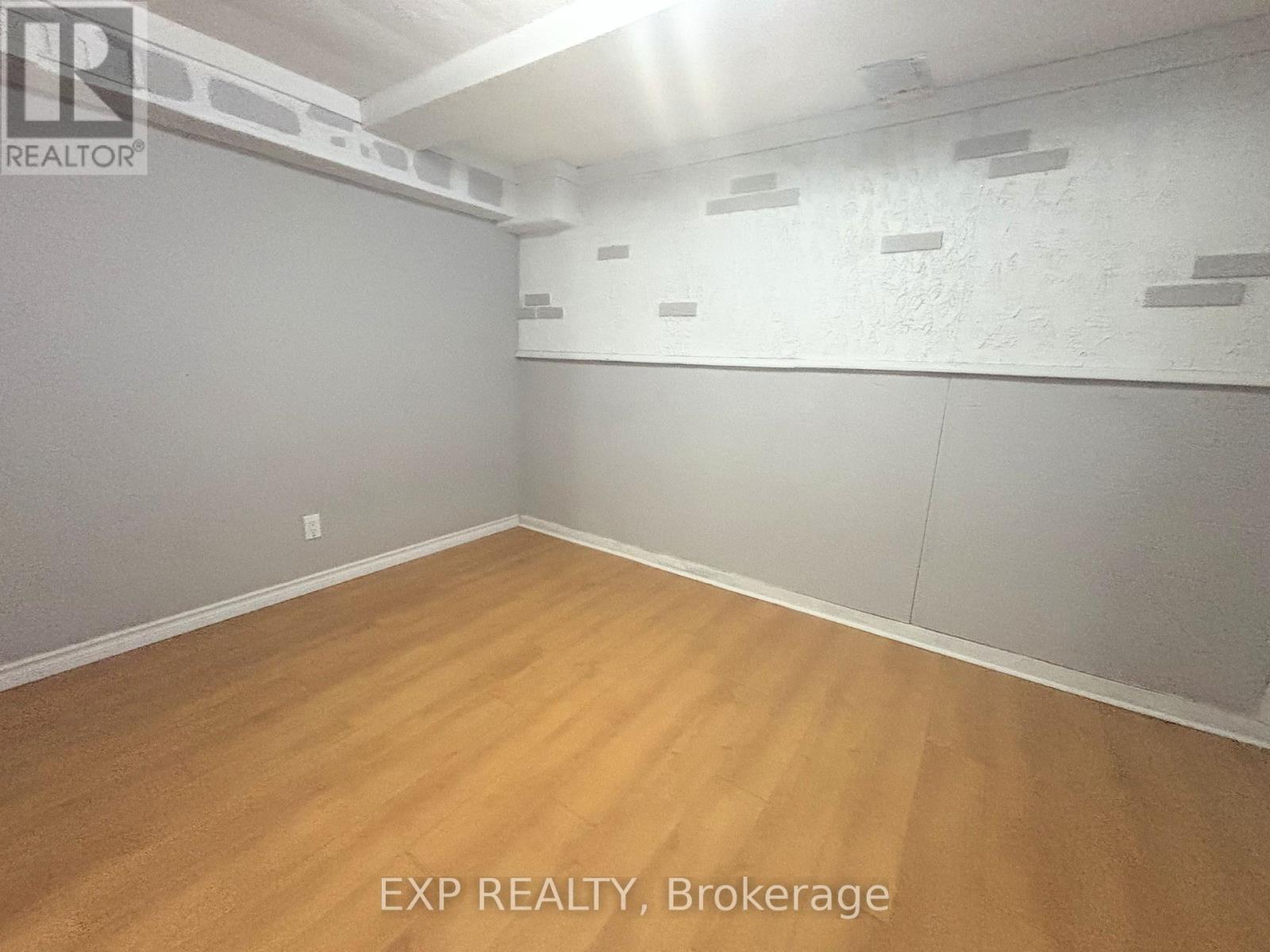 Lower - 381 Fleet Street, Welland, Ontario  L3B 4X4 - Photo 5 - X12850470