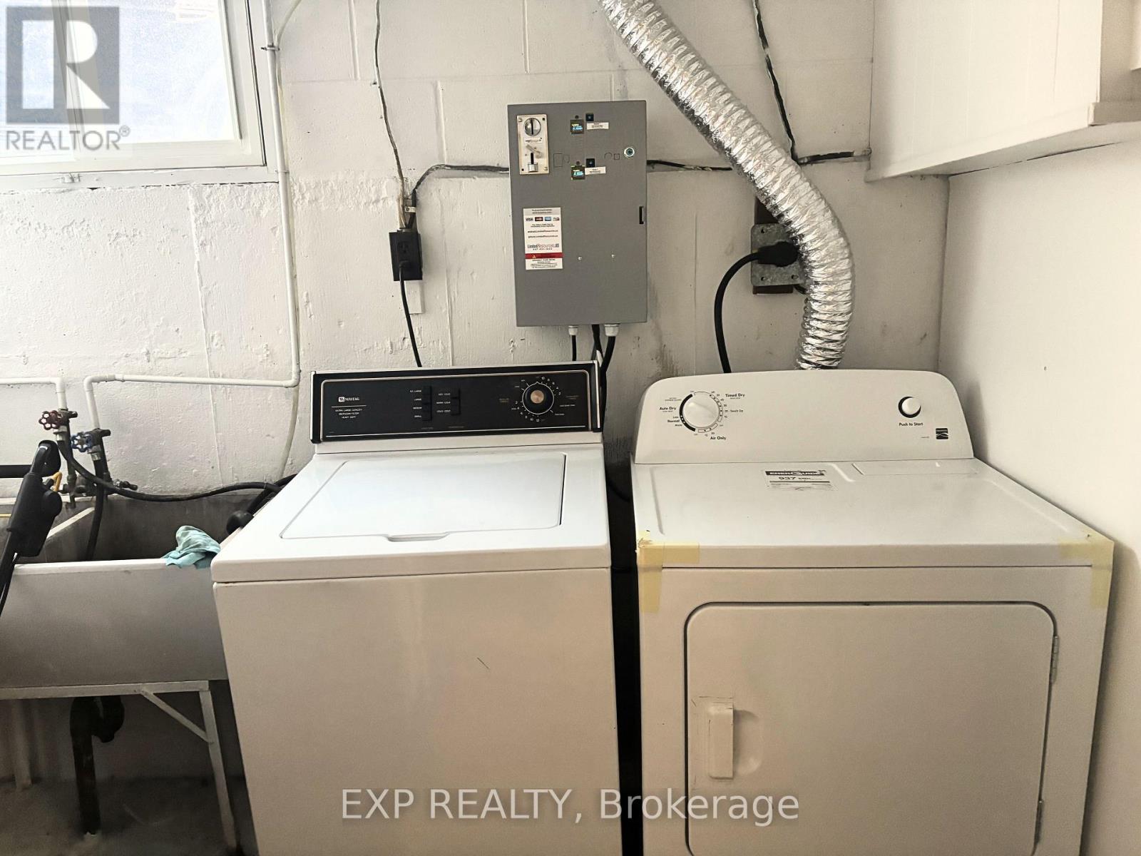 Lower - 381 Fleet Street, Welland, Ontario  L3B 4X4 - Photo 8 - X12850470