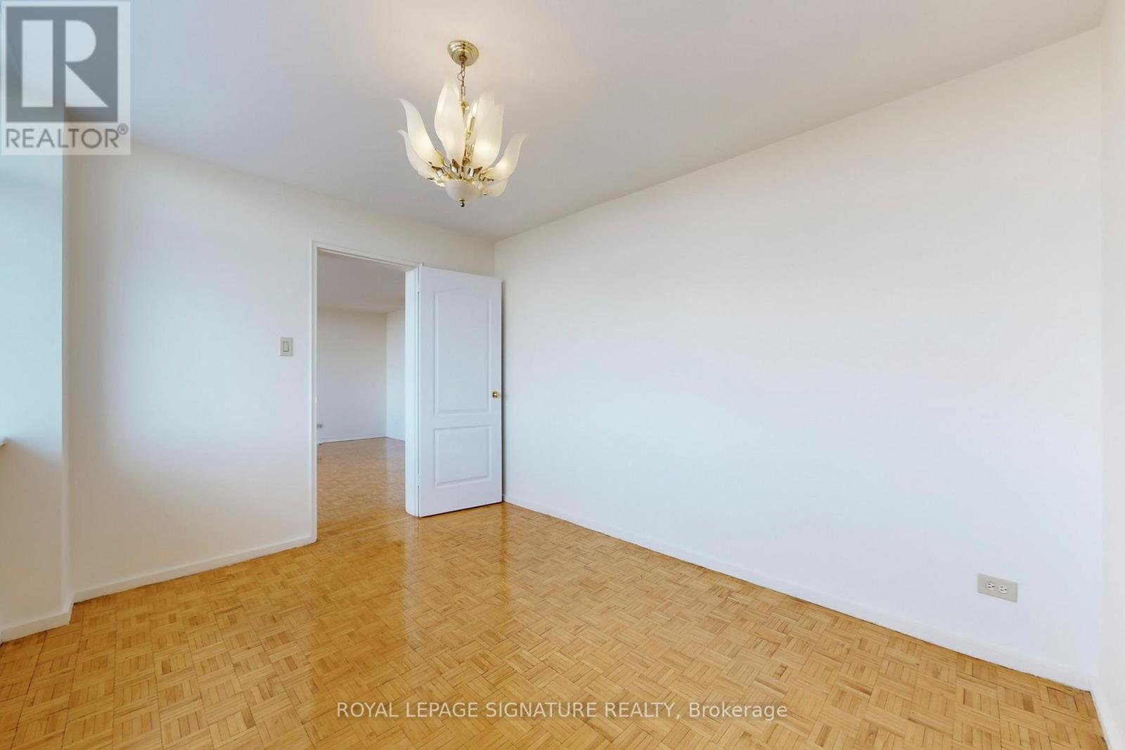 814 - 580 Christie Street, Toronto, Ontario  M6G 3E3 - Photo 12 - C12827012