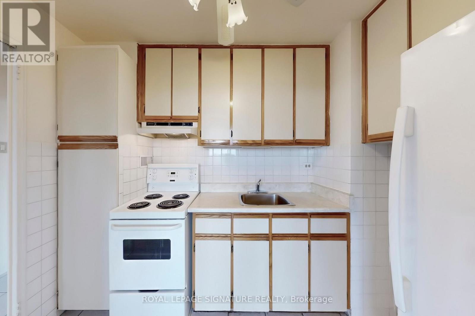 814 - 580 Christie Street, Toronto, Ontario  M6G 3E3 - Photo 15 - C12827012