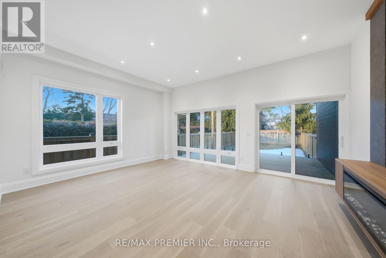 23b Maple Avenue N, Mississauga, Ontario  L5H 2S1 - Photo 13 - W12849620