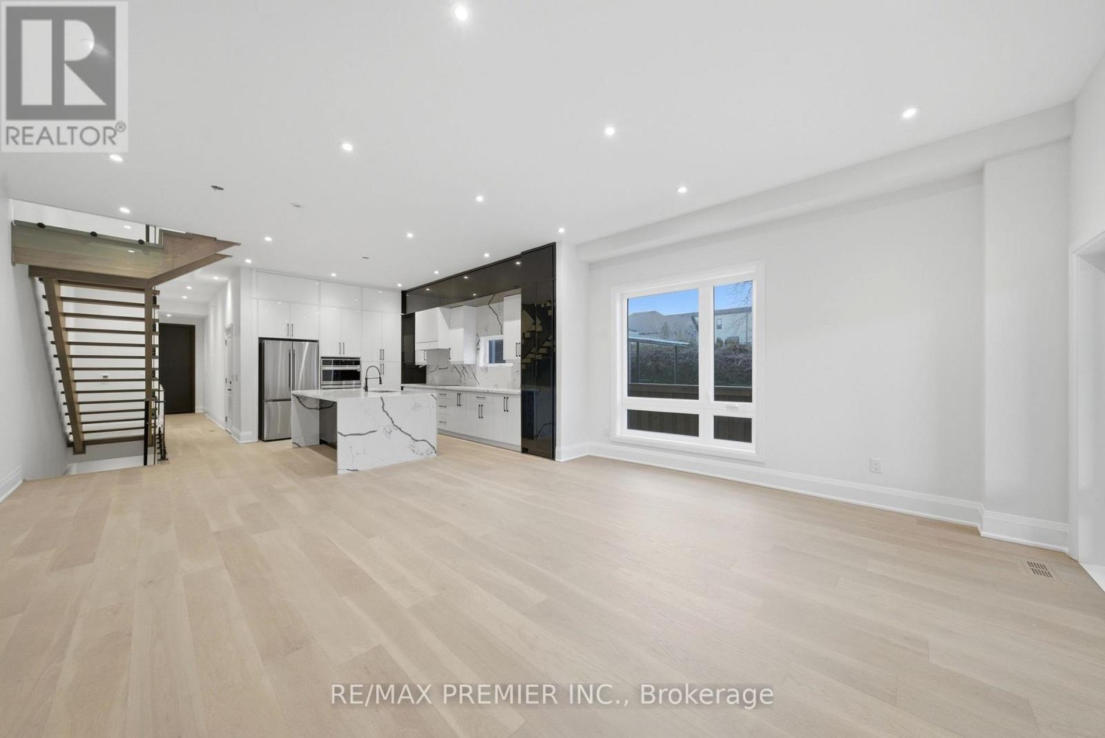 23b Maple Avenue N, Mississauga, Ontario  L5H 2S1 - Photo 17 - W12849620