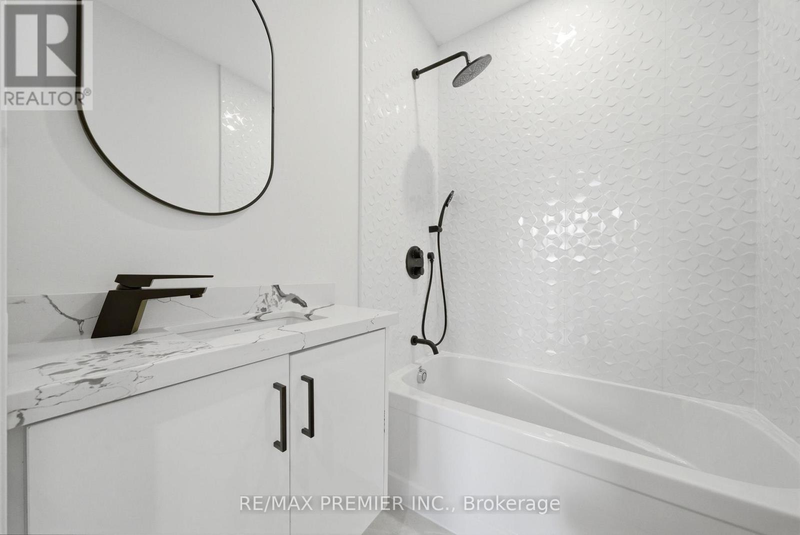 23b Maple Avenue N, Mississauga, Ontario  L5H 2S1 - Photo 21 - W12849620