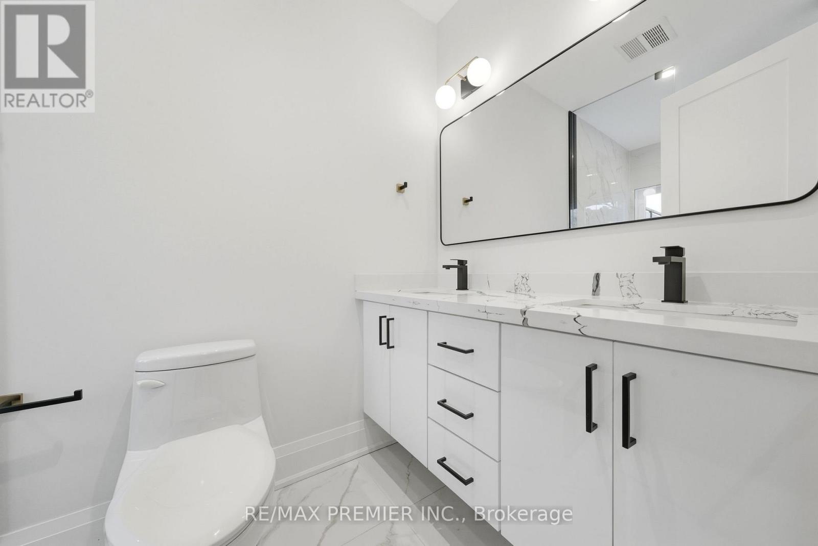 23b Maple Avenue N, Mississauga, Ontario  L5H 2S1 - Photo 32 - W12849620