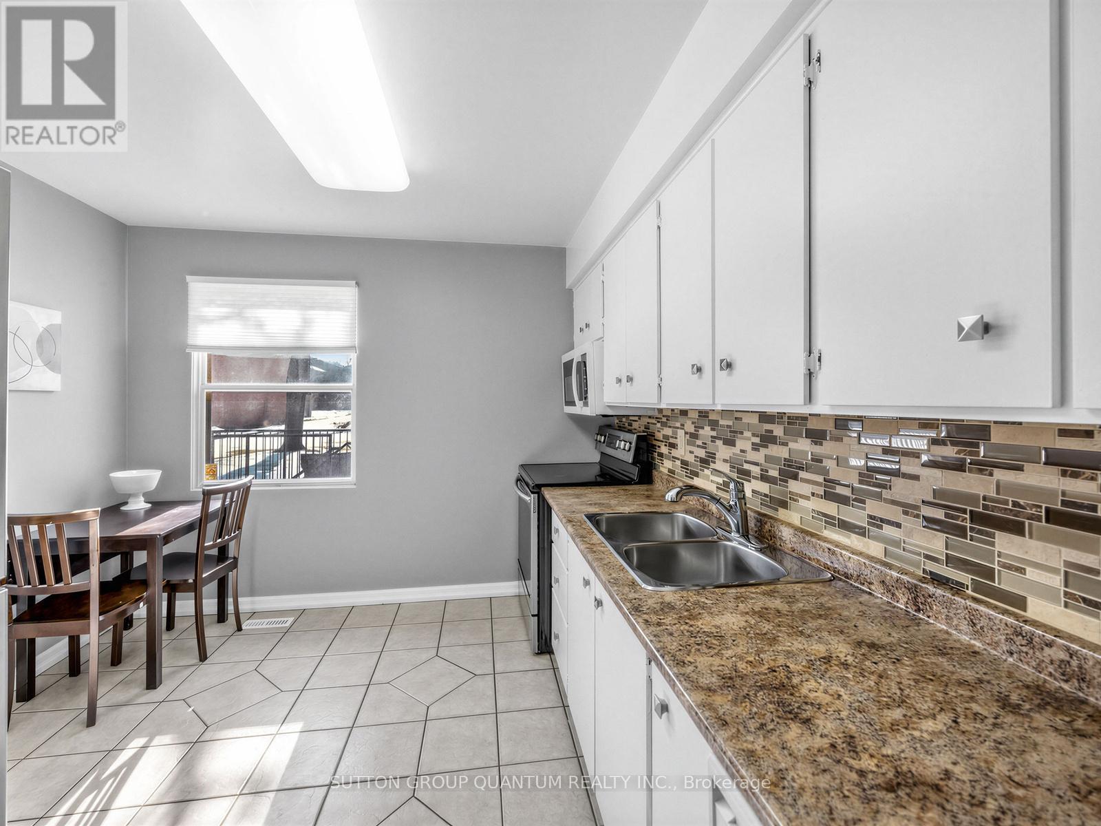 30 - 3665 Flamewood Drive, Mississauga, Ontario  L4Y 3P5 - Photo 17 - W12850270