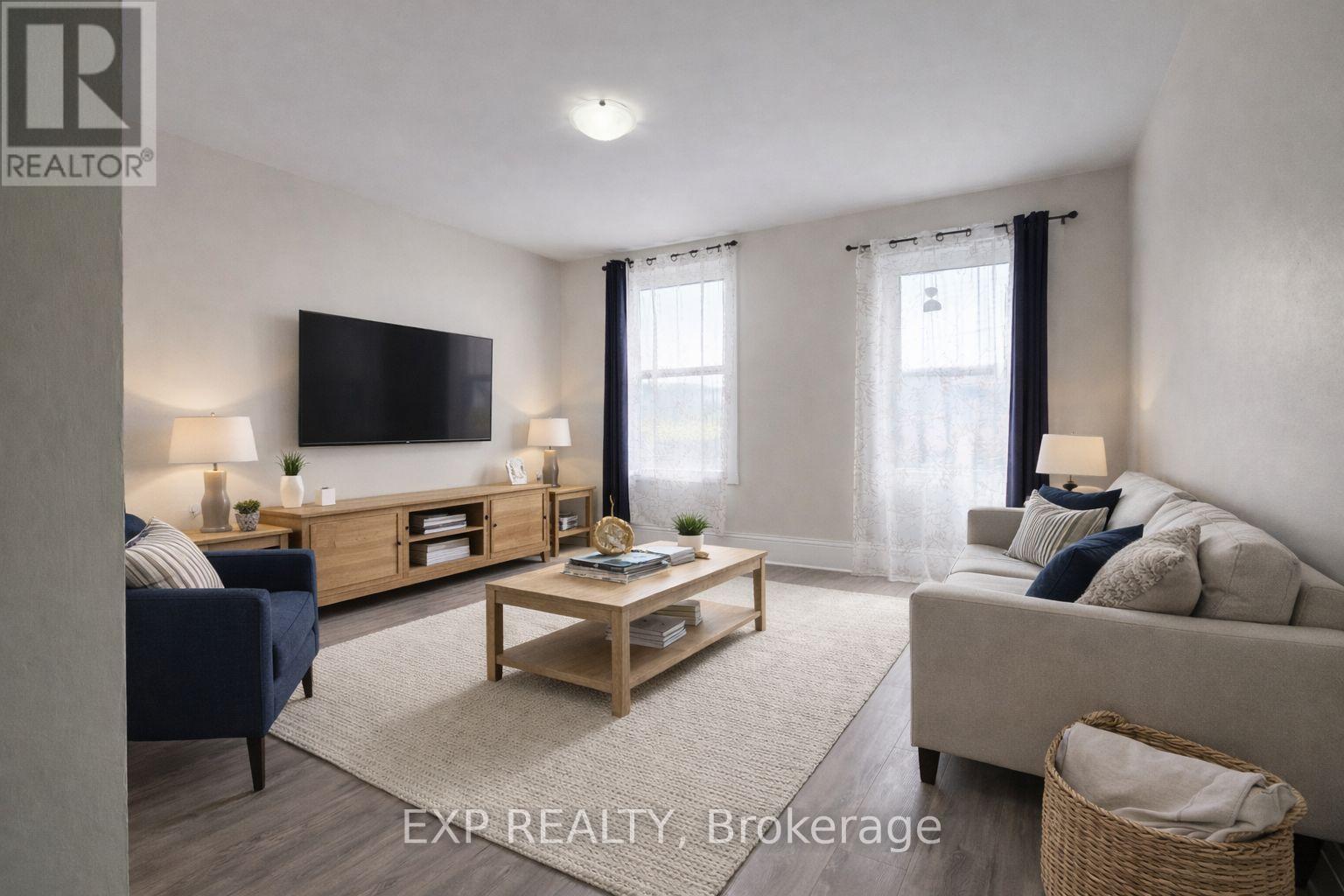 2 - 1055 Somerset Street, Ottawa, Ontario  K1Y 3C4 - Photo 2 - X12698210