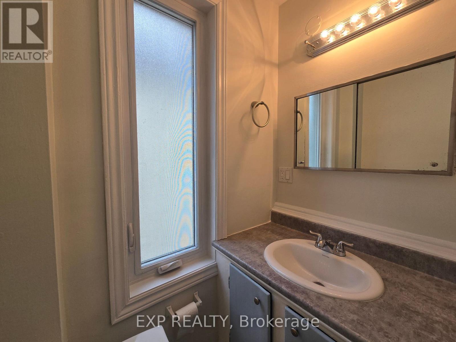 2 - 1055 Somerset Street, Ottawa, Ontario  K1Y 3C4 - Photo 16 - X12698210