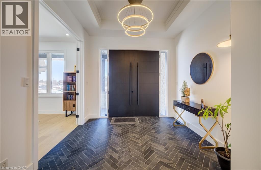 311 Orr Street, Stratford, Ontario  N5A 0J7 - Photo 3 - 40806389