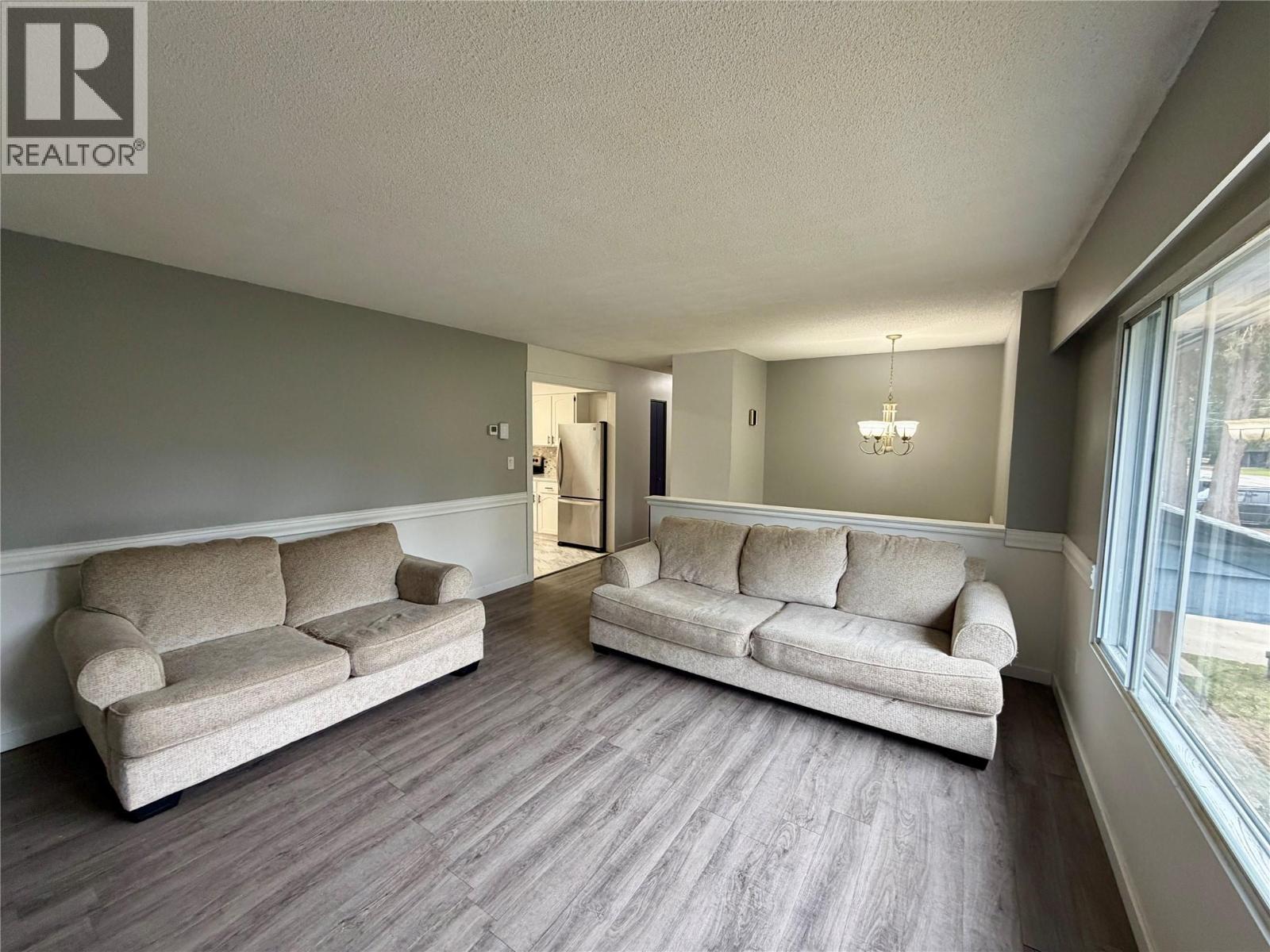 606 Spruce Street, Sicamous, British Columbia  V0E 2V0 - Photo 7 - 10375486