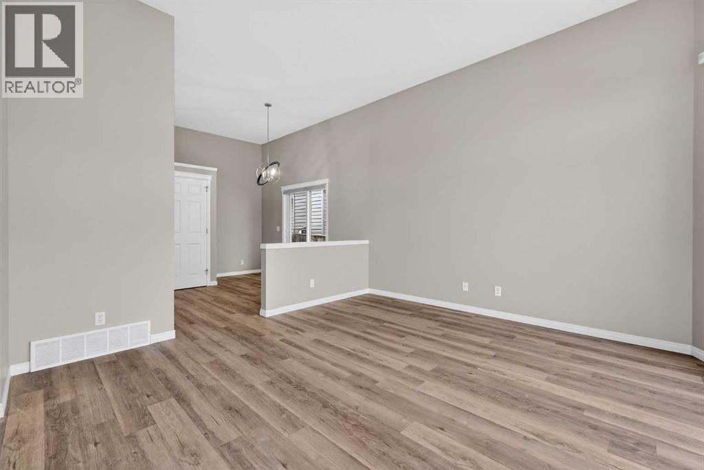 87 Saddlebrook Gardens Ne, Calgary, Alberta  T3J 5m5 - Photo 7 - A2285938