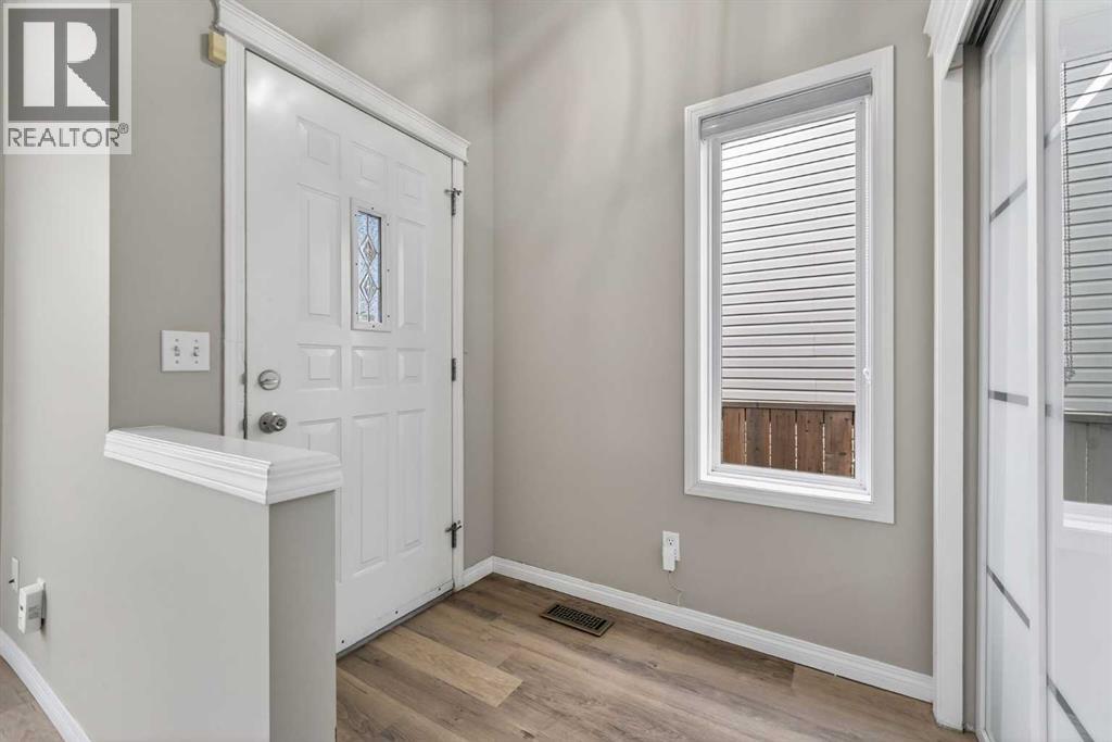 87 Saddlebrook Gardens Ne, Calgary, Alberta  T3J 5m5 - Photo 2 - A2285938