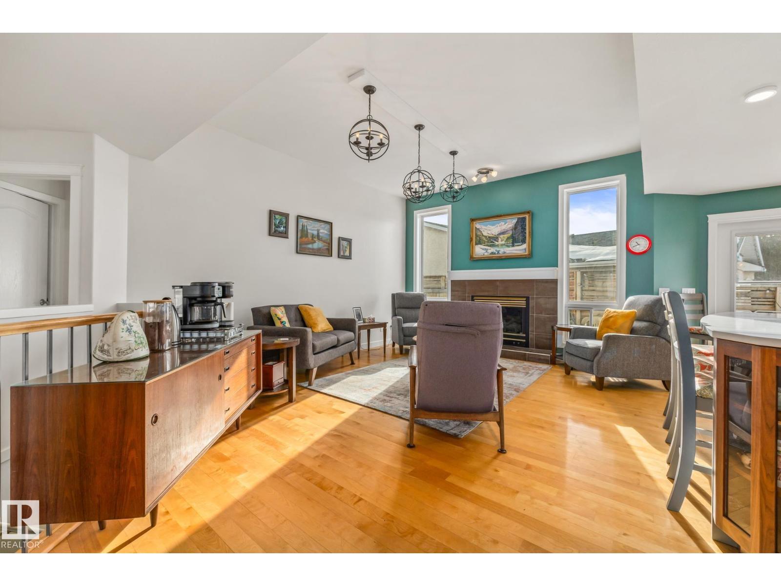 203 Bancroft Cl Nw, Edmonton, Alberta  T5T 6B5 - Photo 3 - E4476042