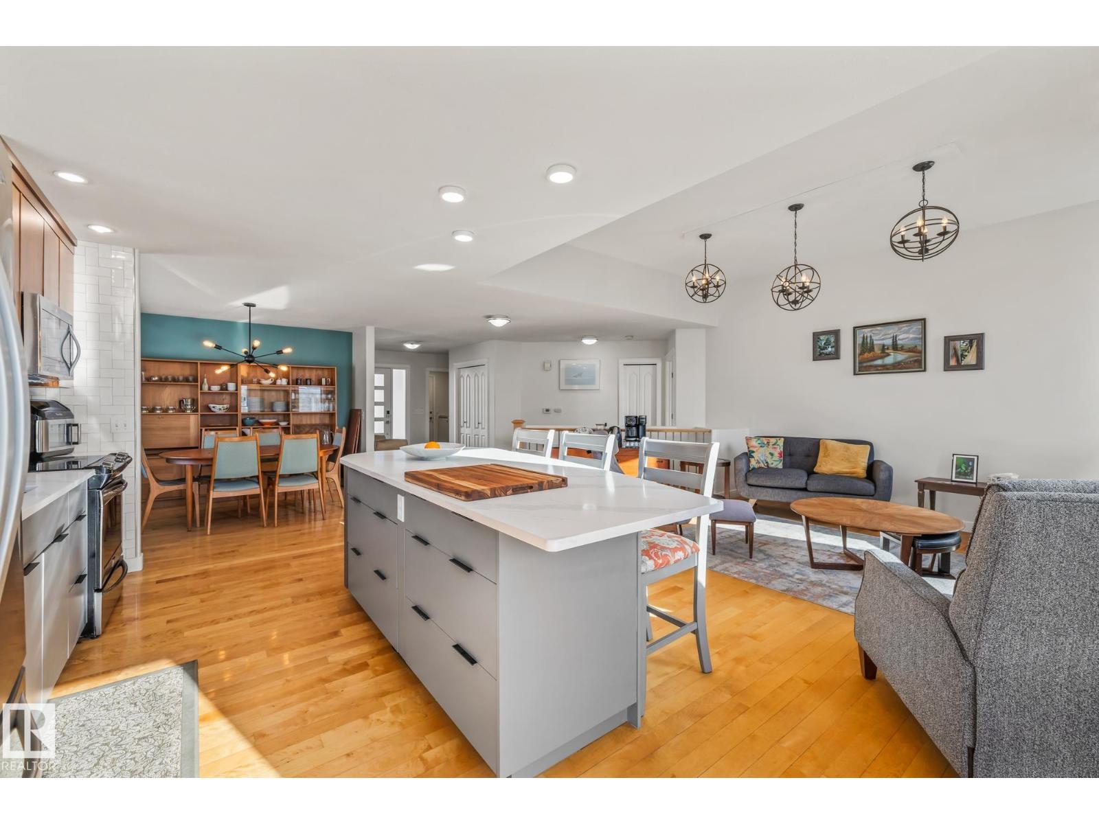 203 Bancroft Cl Nw, Edmonton, Alberta  T5T 6B5 - Photo 9 - E4476042