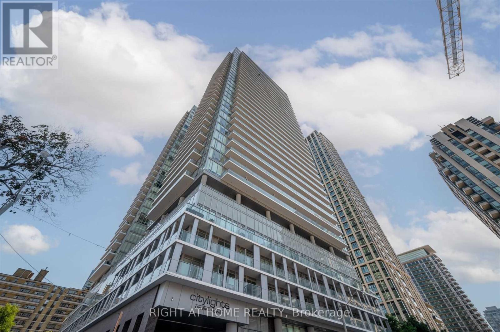 612 - 99 Broadway Avenue, Toronto, Ontario  M4P 1V2 - Photo 1 - C12850392