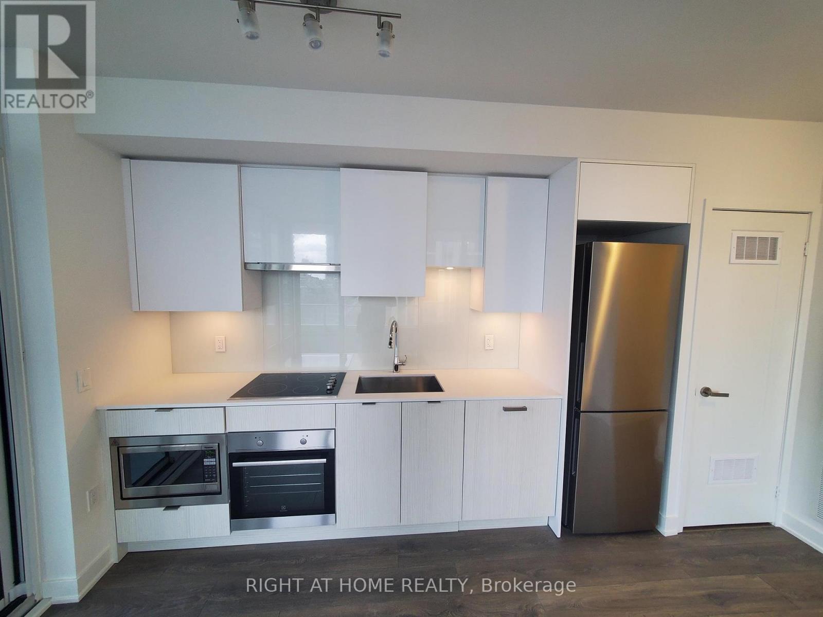 612 - 99 Broadway Avenue, Toronto, Ontario  M4P 1V2 - Photo 5 - C12850392