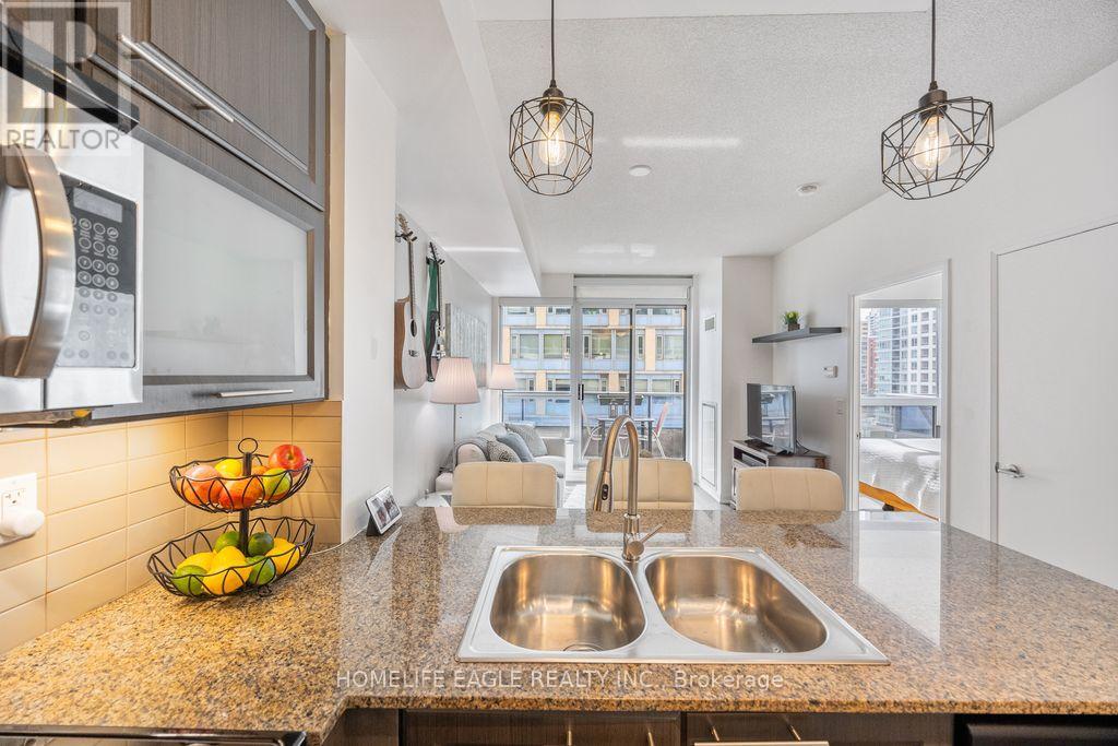 606 - 500 Sherbourne Street, Toronto, Ontario  M4X 1L1 - Photo 8 - C12850476