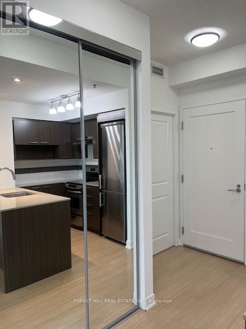 411 - 320 Tweedsmuir Avenue, Toronto, Ontario  M5P 2Y3 - Photo 6 - C12850482