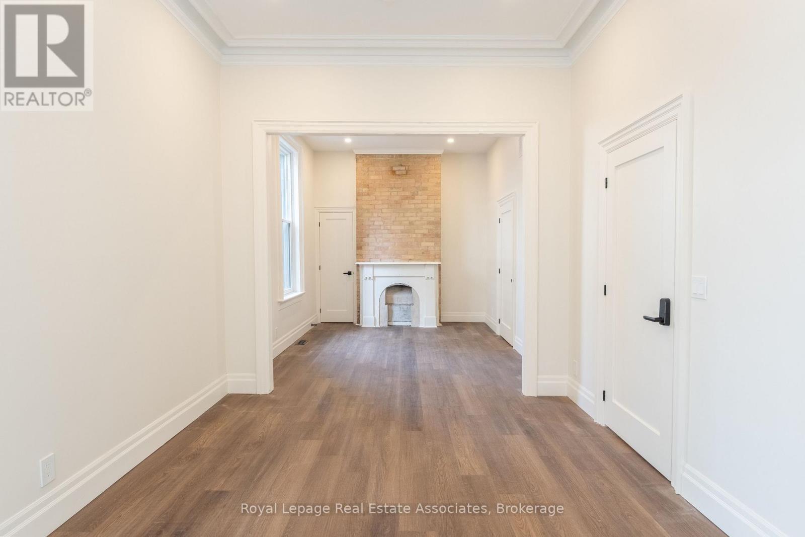 Main Floor - 56 Stewart Street, Toronto, Ontario  M5V 1H6 - Photo 8 - C12850516