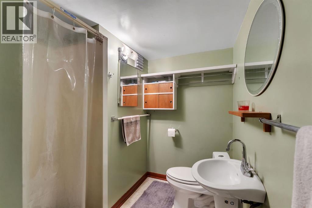 49 Kentish Drive Sw, Calgary, Alberta  T2V 2L4 - Photo 28 - A2289874