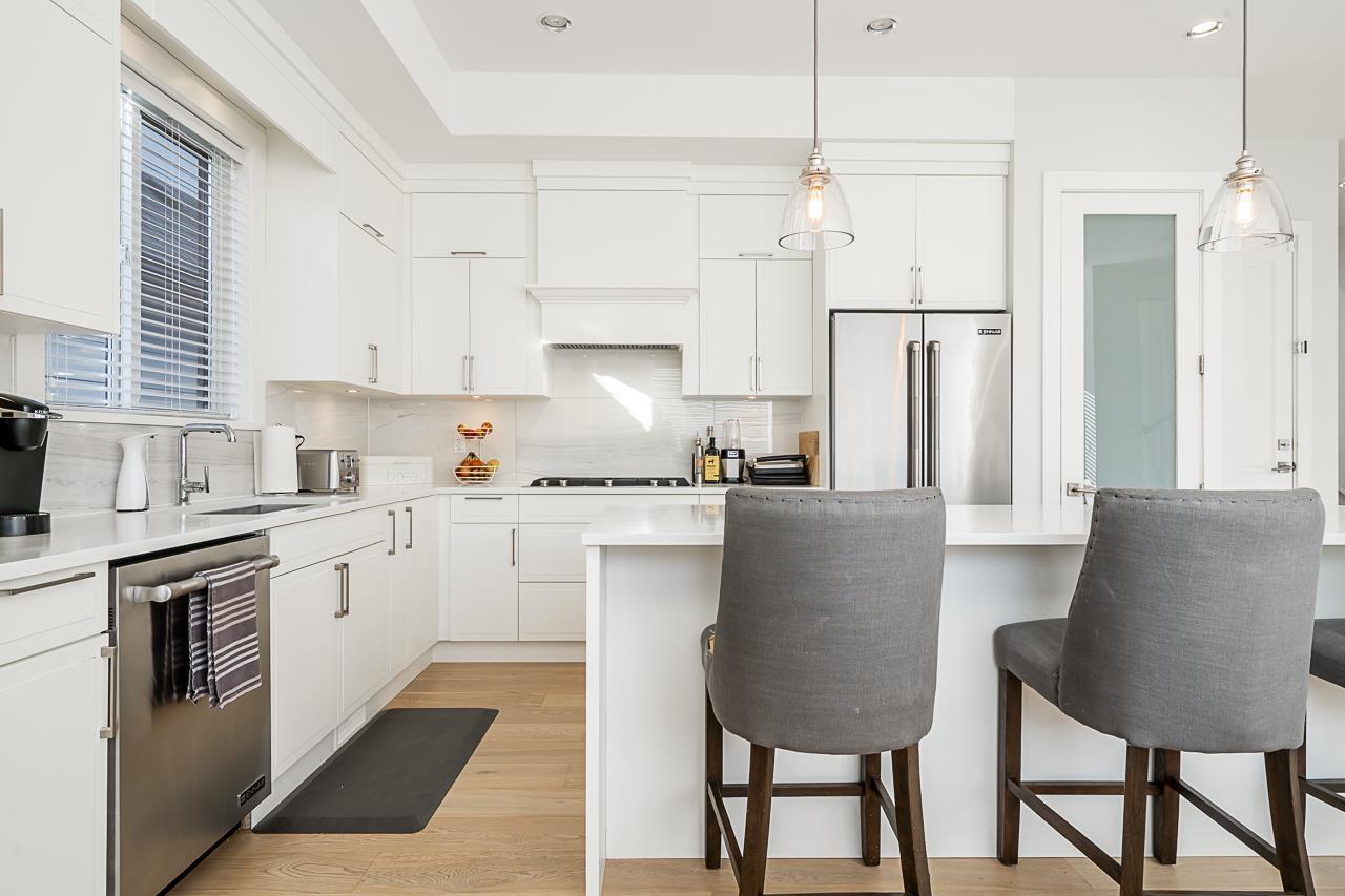 16752 17a Avenue, Surrey, British Columbia  V3Z 0T3 - Photo 9 - R3095643