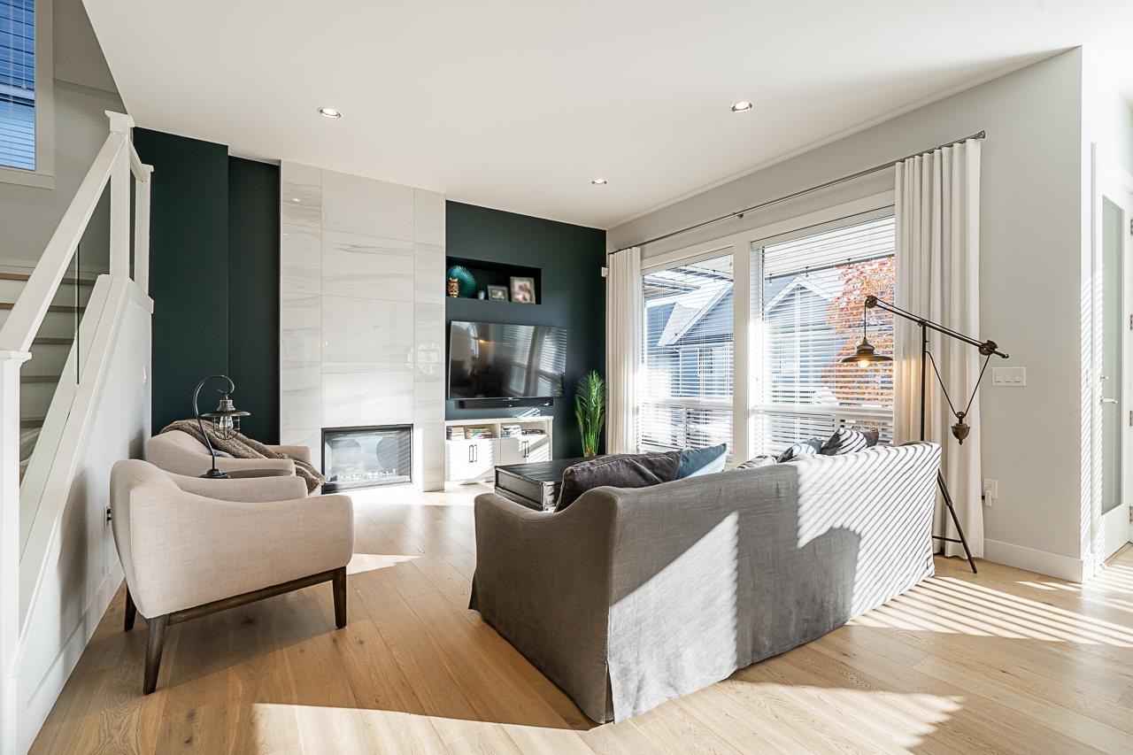 16752 17a Avenue, Surrey, British Columbia  V3Z 0T3 - Photo 4 - R3095643