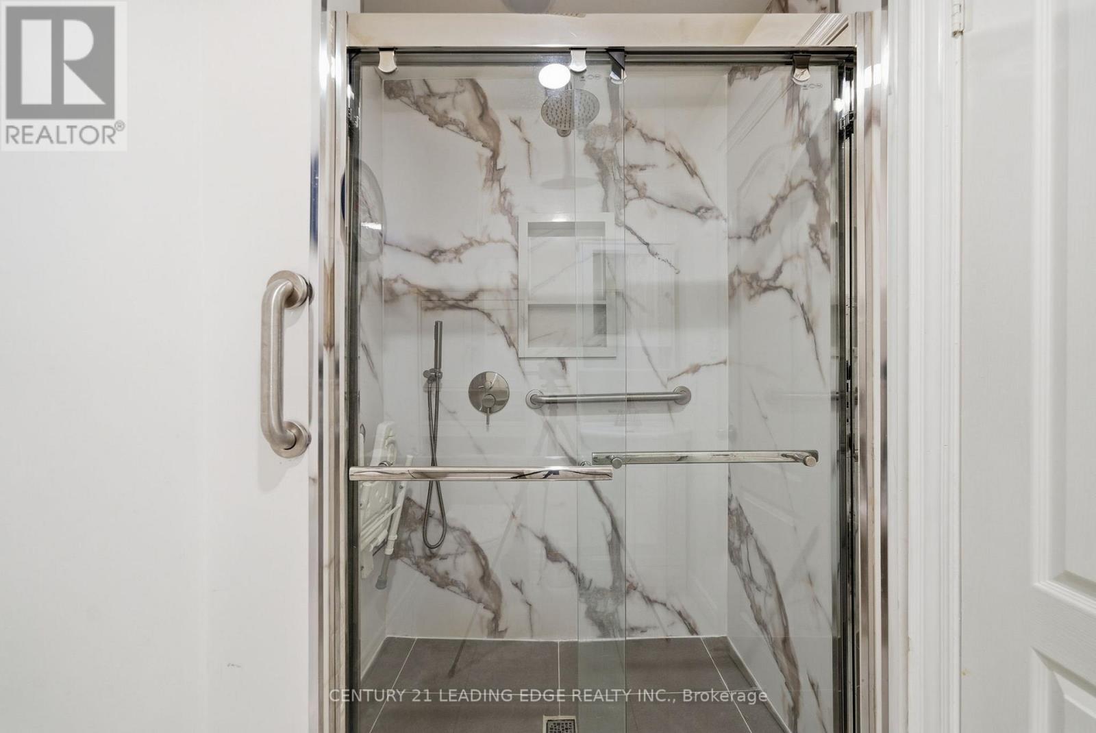 65 Forest Heights Street, Whitby, Ontario  L1R 1X4 - Photo 30 - E12850412