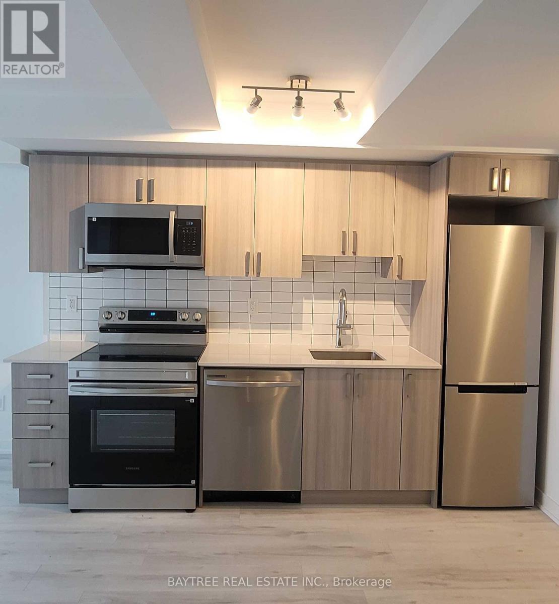 414 - 1010 Sandy Beach Road, Pickering, Ontario  L1W 3V9 - Photo 2 - E12850440