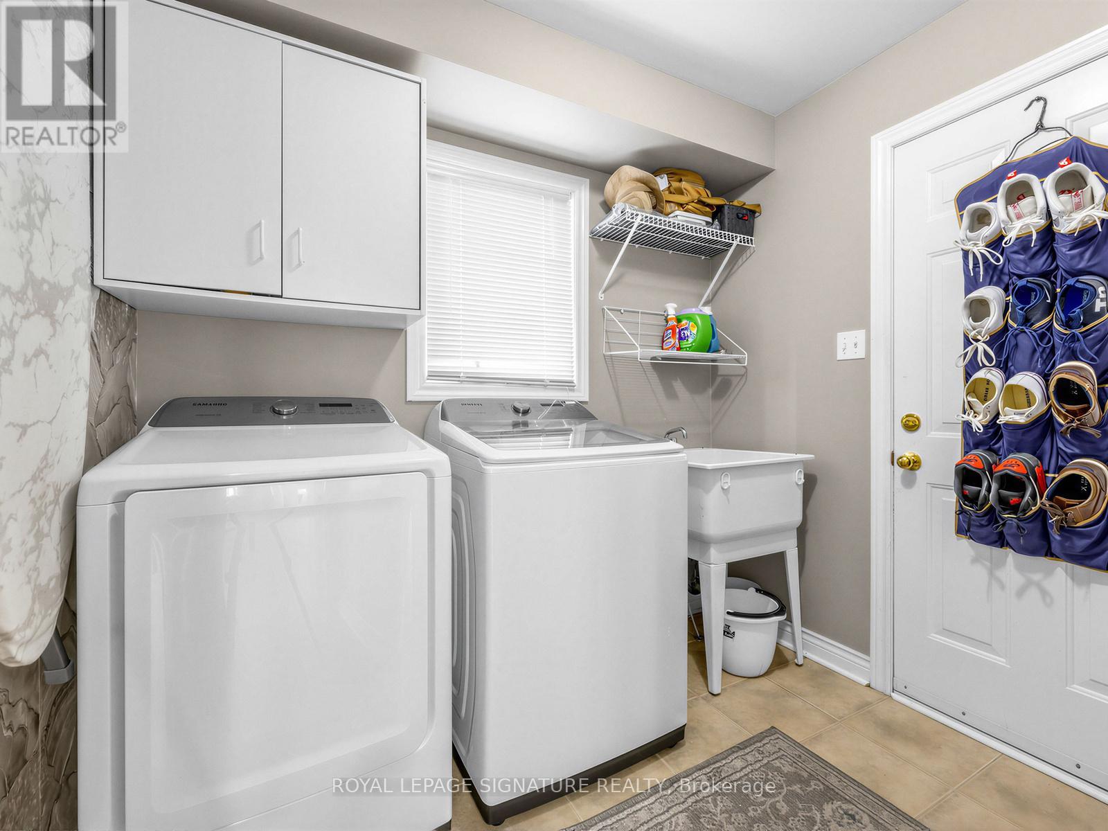 30 Root Crescent, Ajax, Ontario  L1T 4J8 - Photo 8 - E12850472