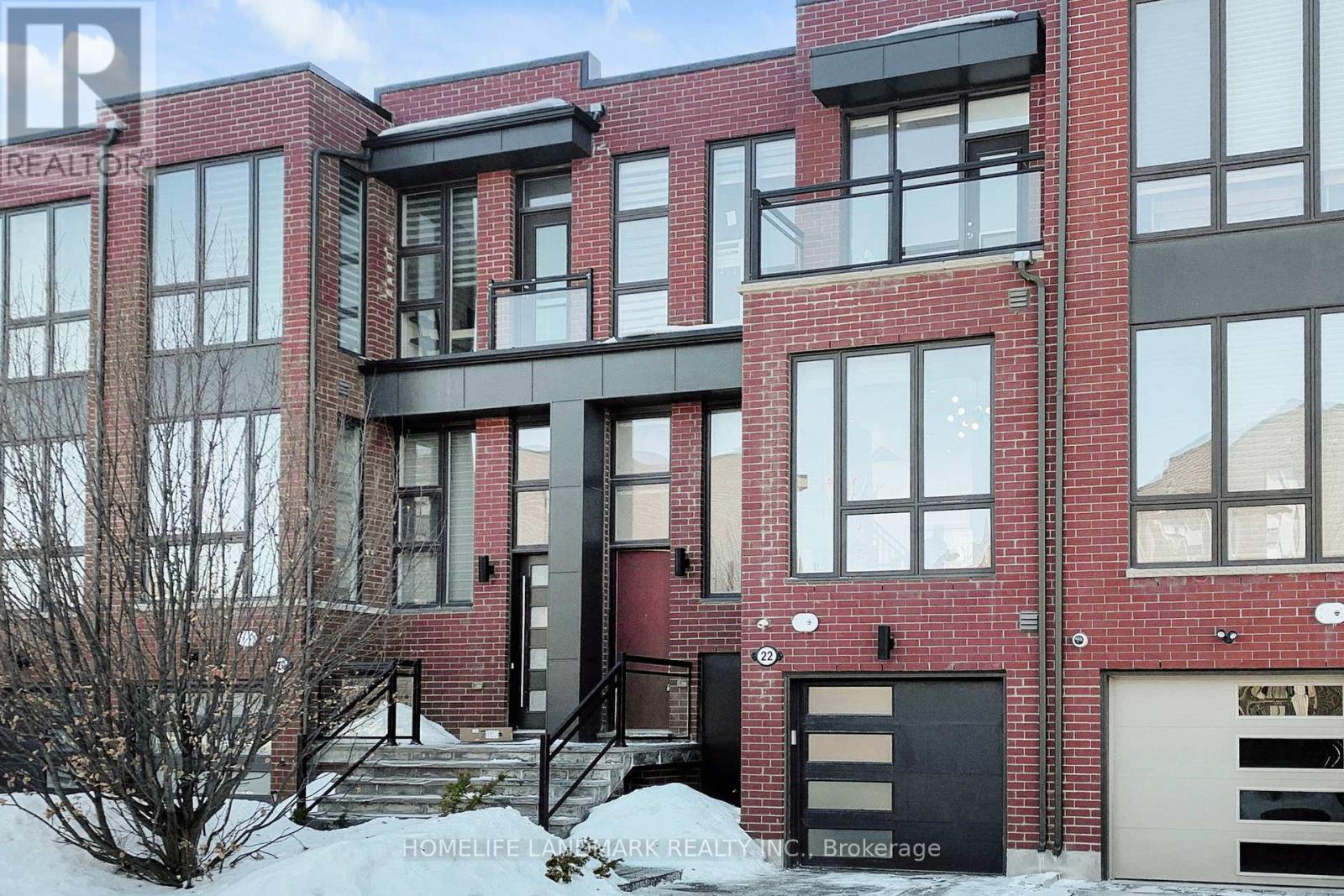 22 CRESTRIDGE DRIVE, Vaughan, Ontario