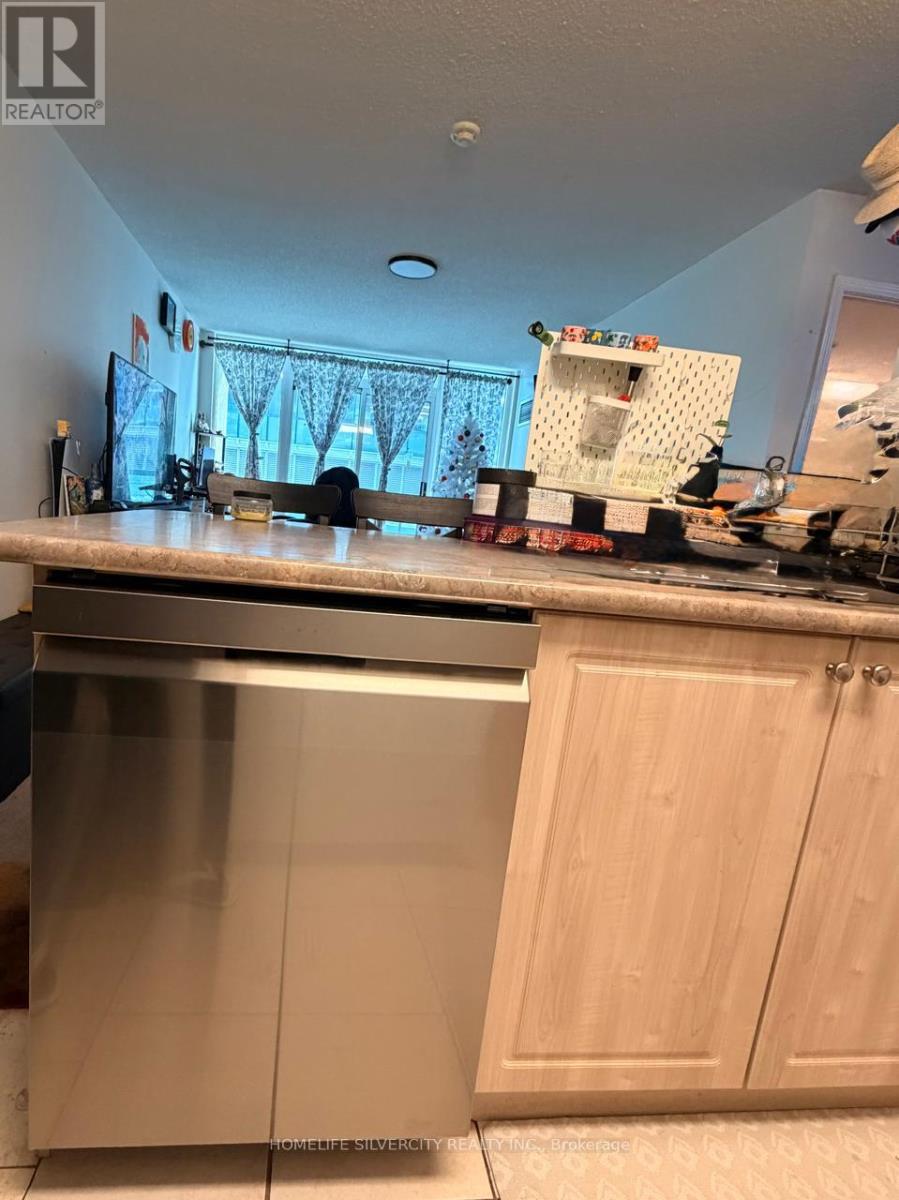 607 - 30 Grand Trunk Crescent, Toronto, Ontario  M5J 3A4 - Photo 6 - C12685068